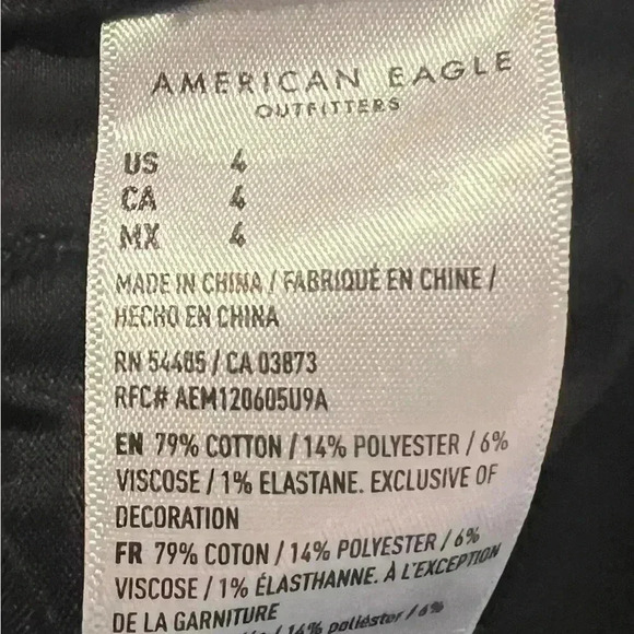 American Eagle Ripped Distressed black stretchy denim jean mom shorts size 4 - Picture 7 of 7